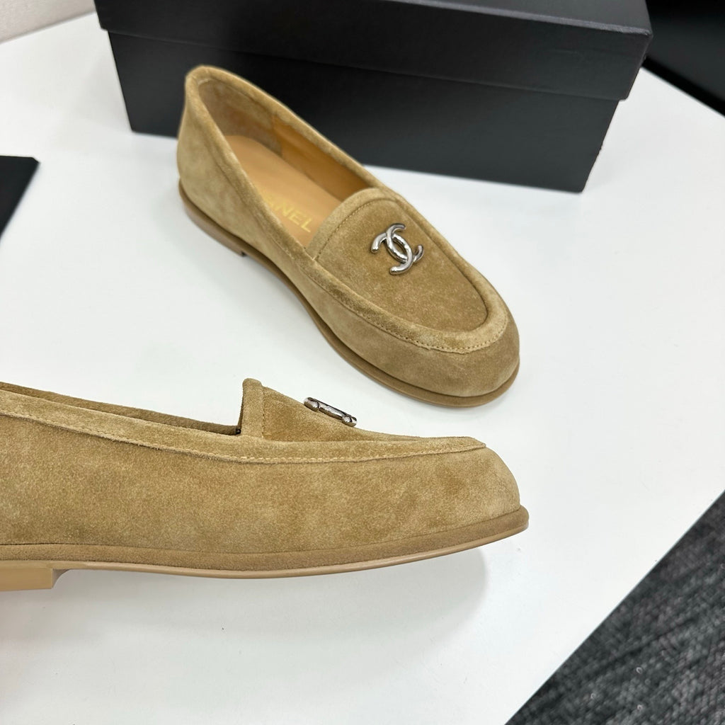 Pre-Order | Suede Loafers in Neutral Beige
