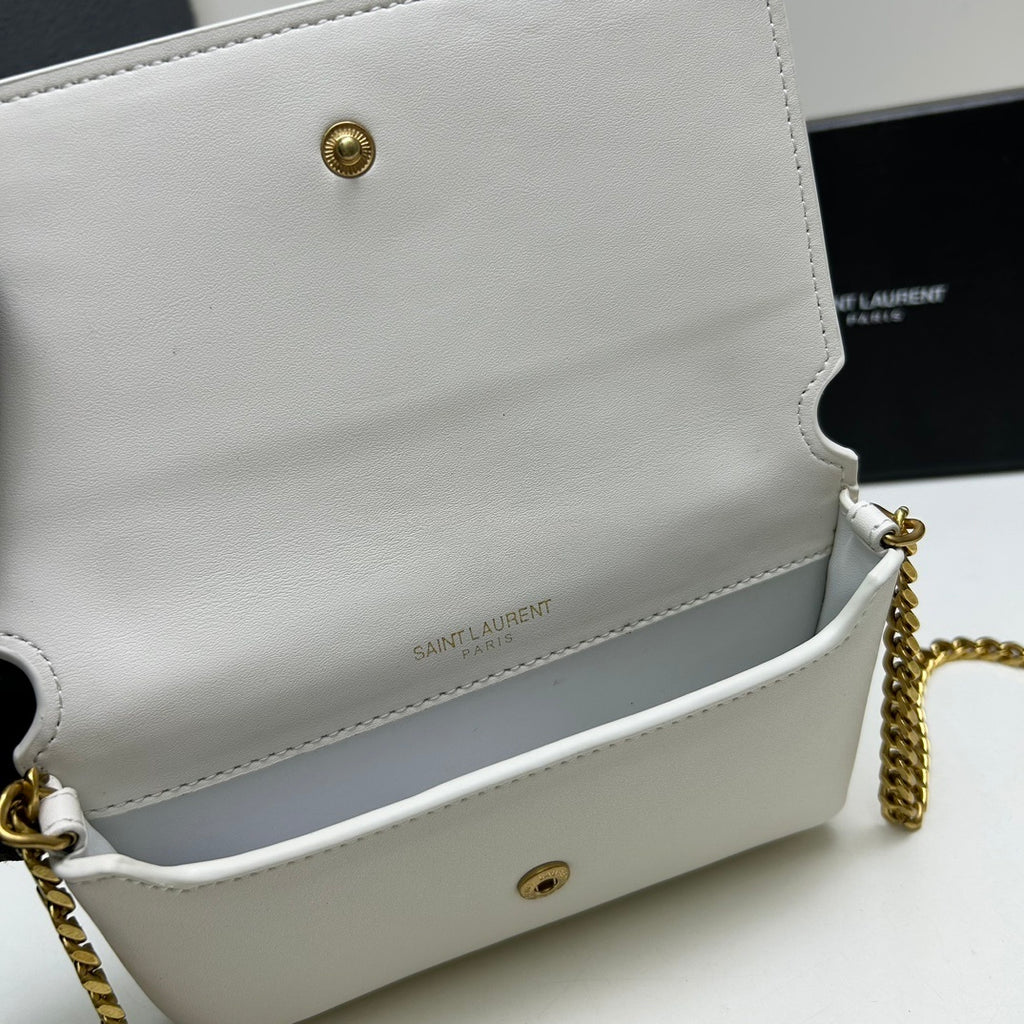 PRE-ORDER CROSS BODY BAG IN WHITE