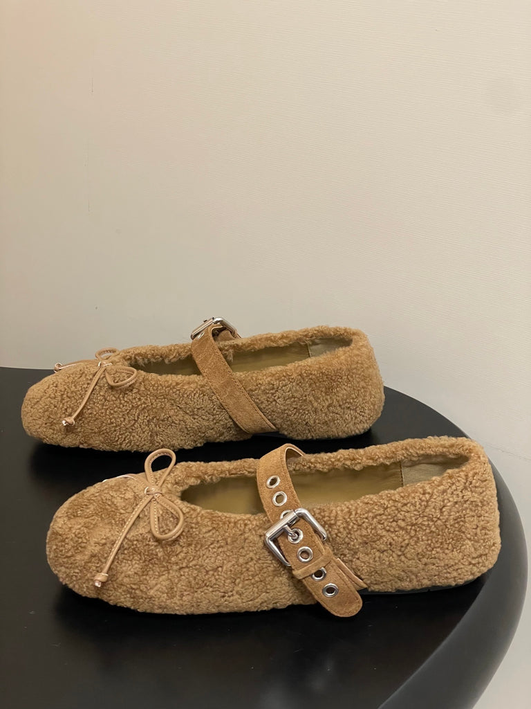 PRE-ORDER FLUFFY FLATS