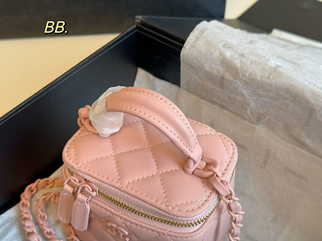 PRE-ORDER PINK MINI VANITY