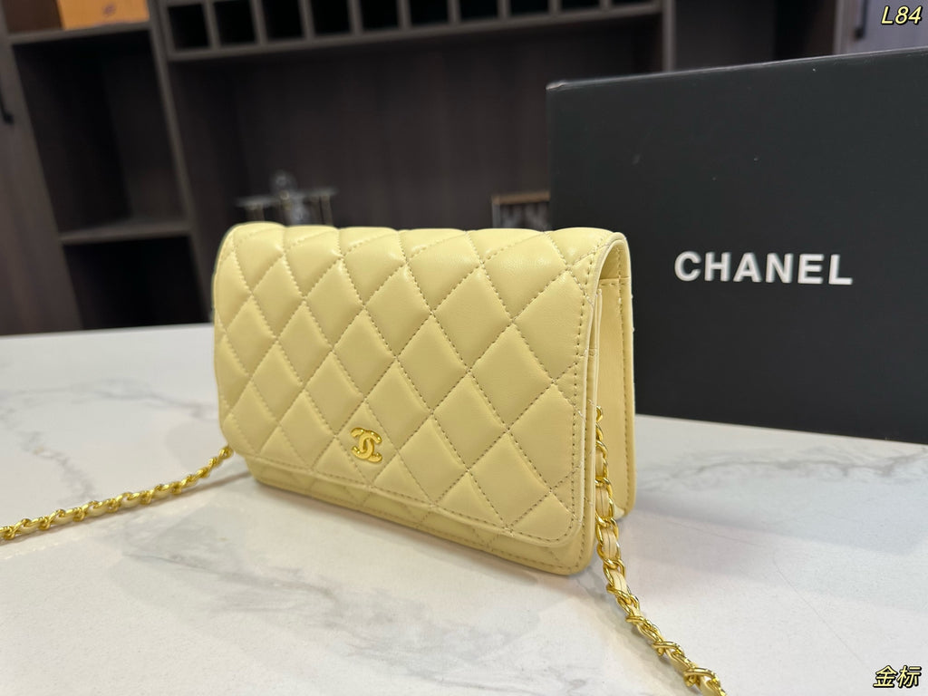 Pre-Order | Quilted Chain Crossbody Bag – Yellow