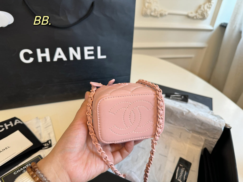 PRE-ORDER PINK MINI VANITY