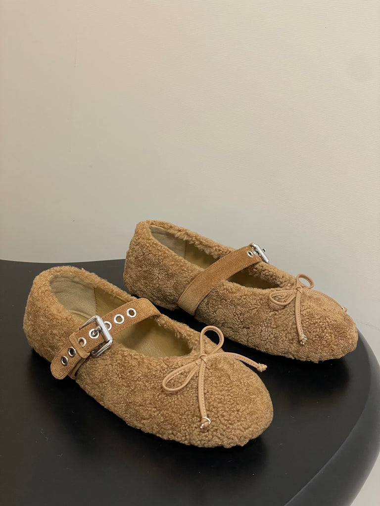PRE-ORDER FLUFFY FLATS