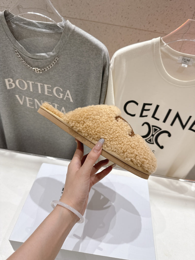 Teddy Shearling Slippers – Pre-Order
