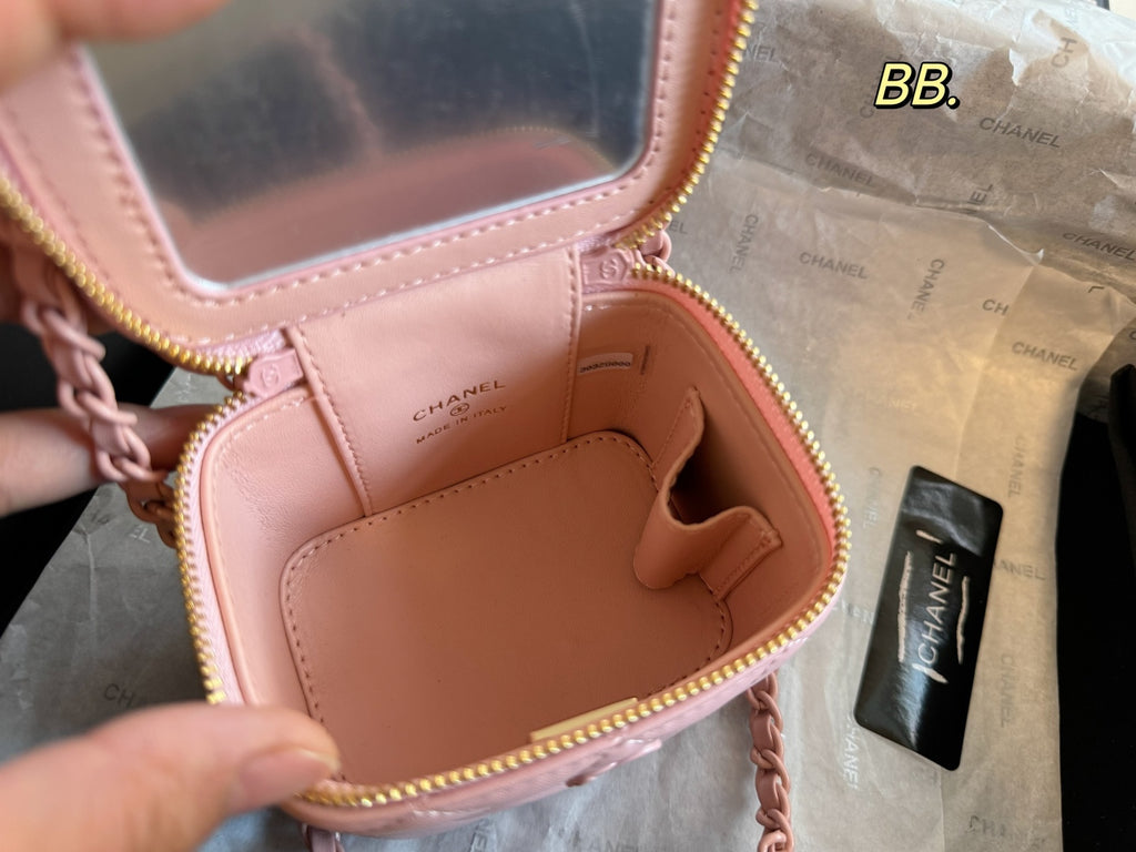 PRE-ORDER PINK MINI VANITY