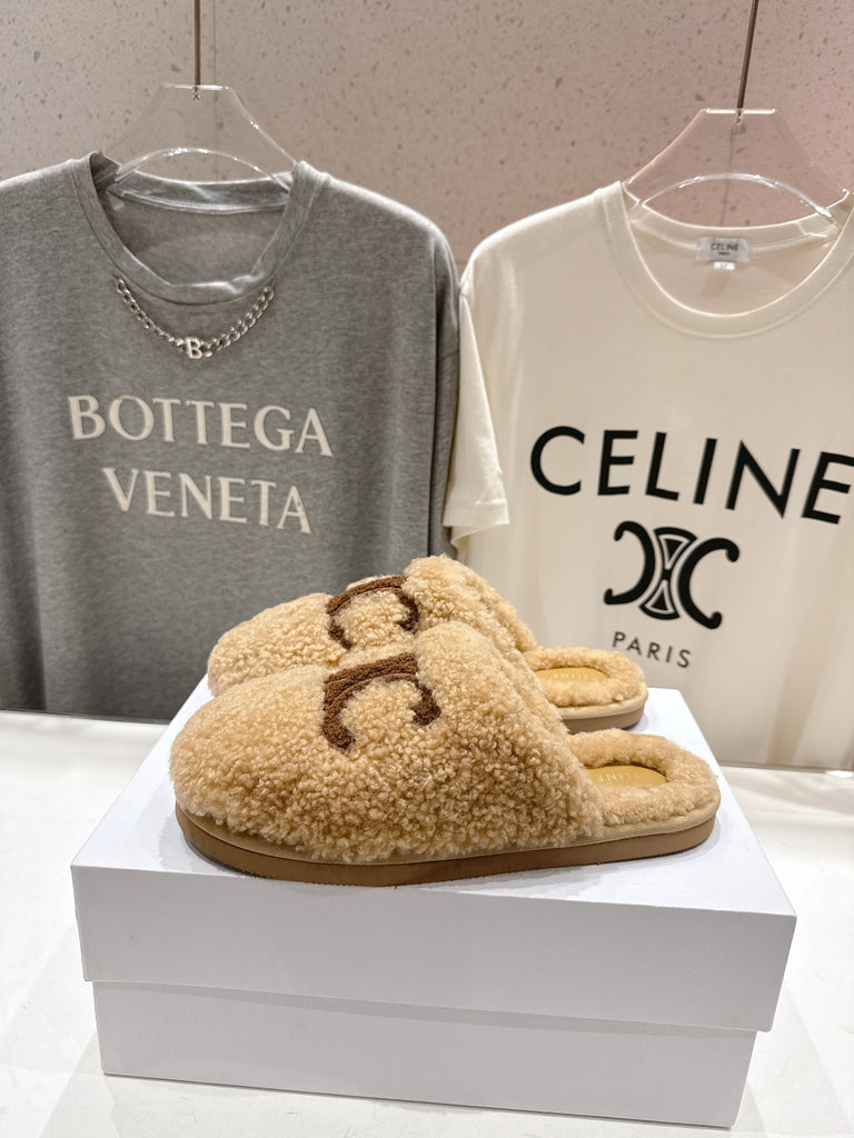 Teddy Shearling Slippers – Pre-Order