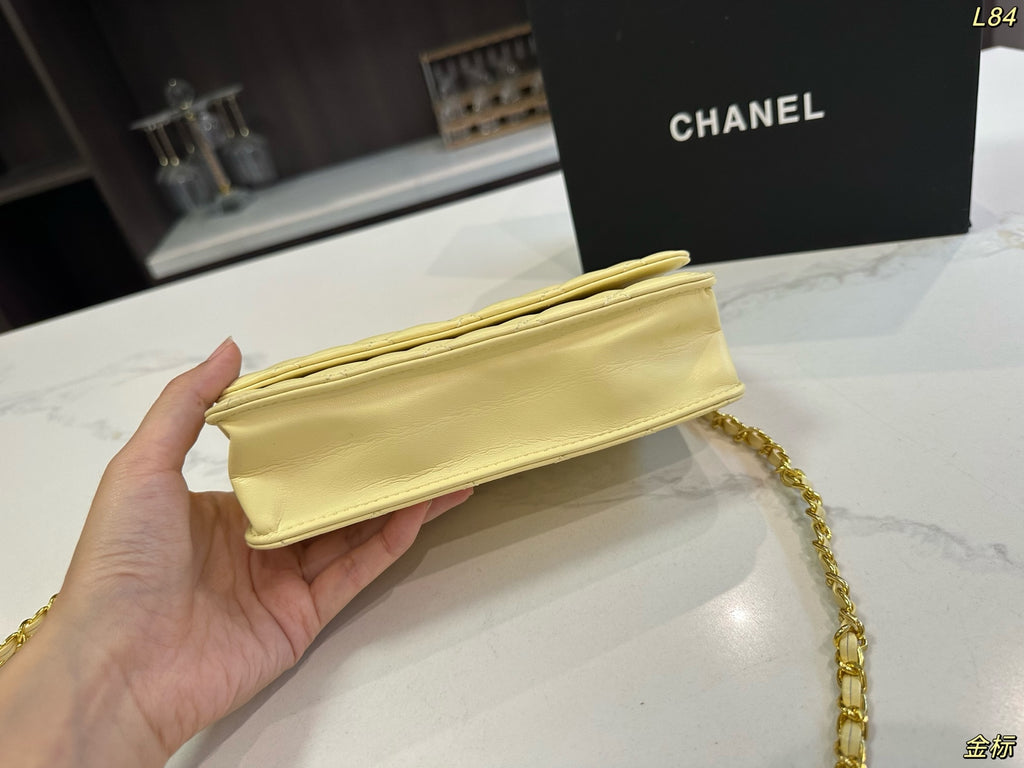 Pre-Order | Quilted Chain Crossbody Bag – Yellow