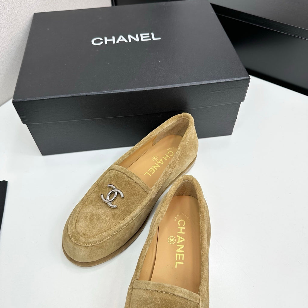 Pre-Order | Suede Loafers in Neutral Beige